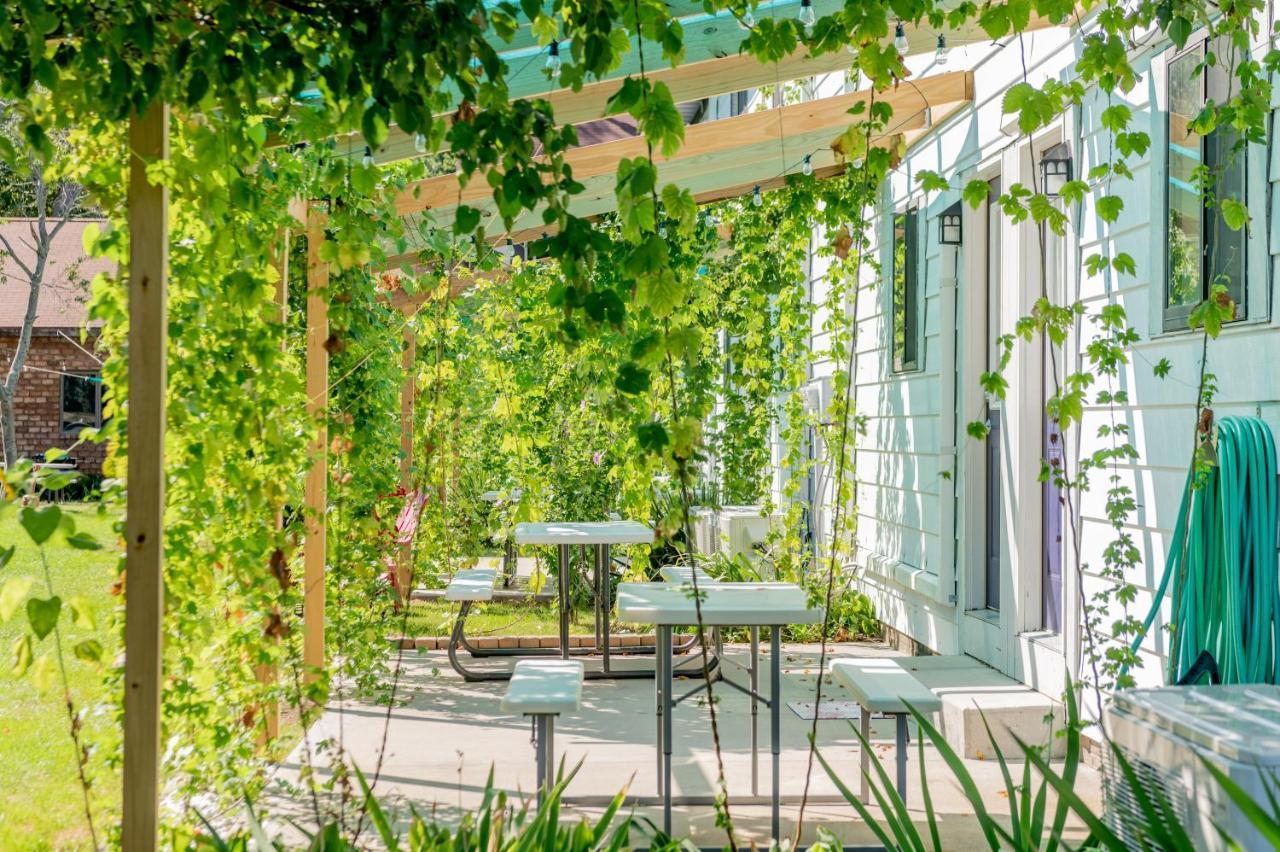 Hop & Vine Inn Fennville Ngoại thất bức ảnh